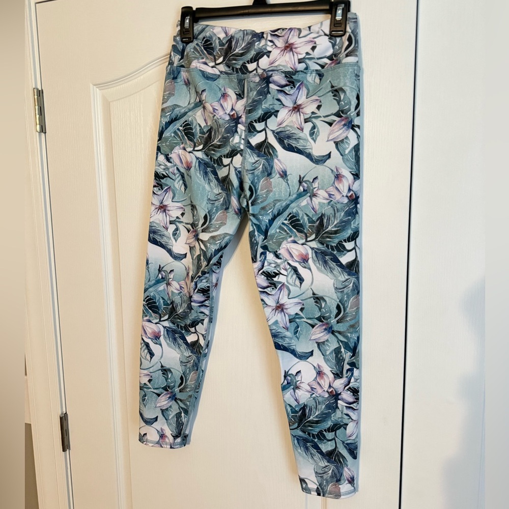 Floral Watercolor Leggings - Picture 3 of 6